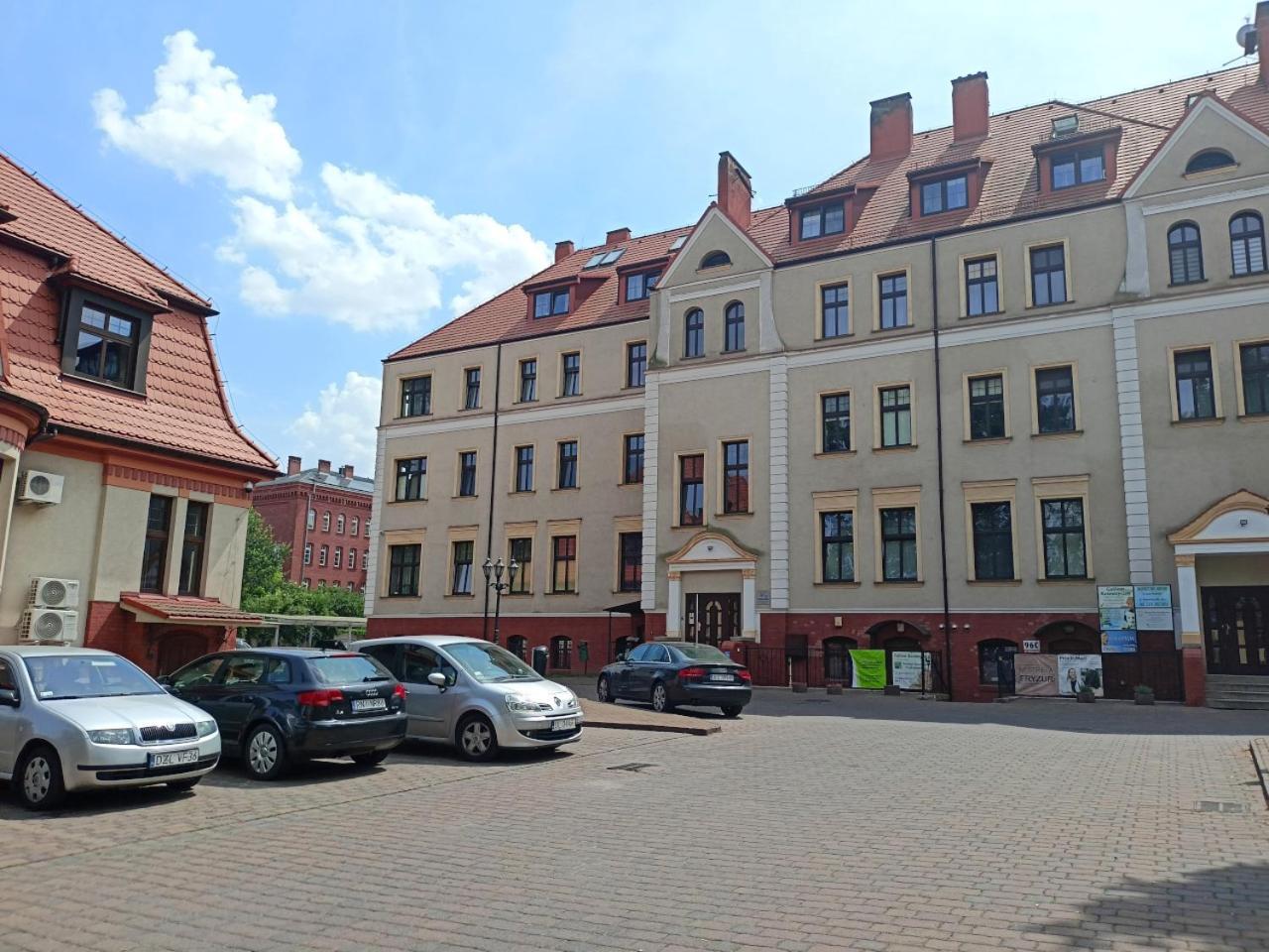 Lemuria Pokoje Hostel Chojnowska A Legnica Zewnętrze zdjęcie
