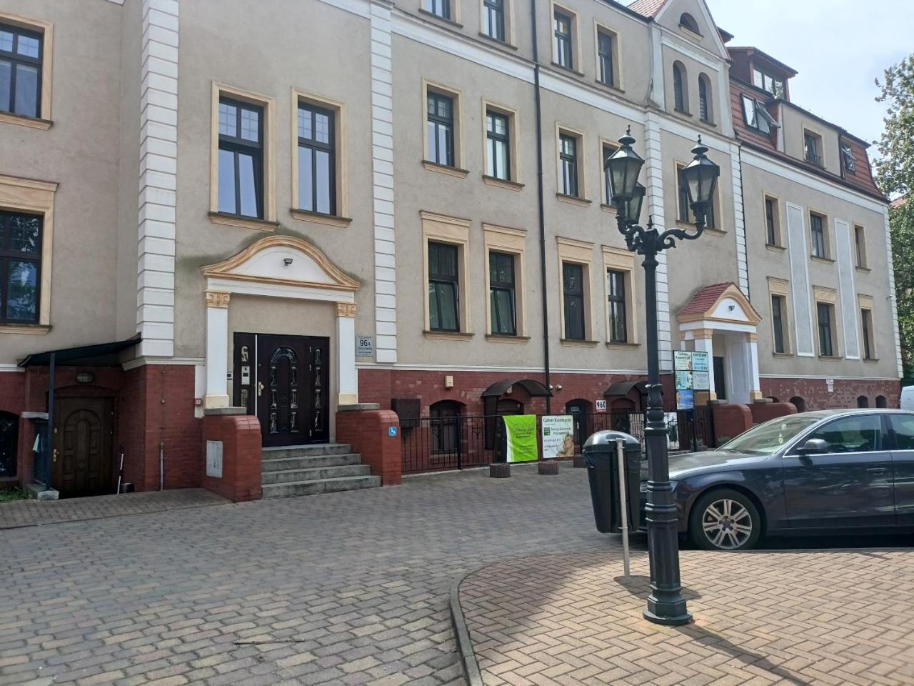 Lemuria Pokoje Hostel Chojnowska A Legnica Zewnętrze zdjęcie