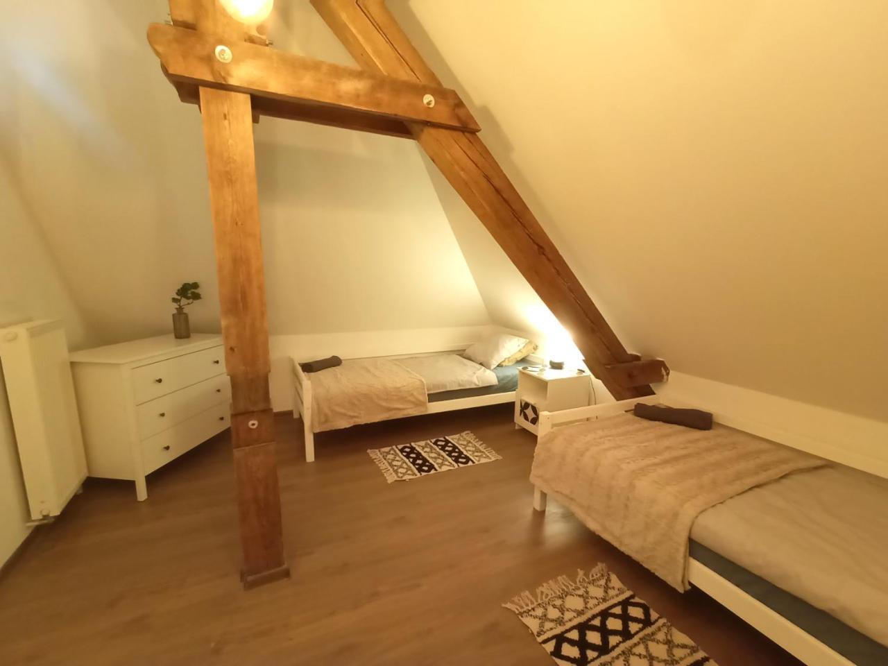 Lemuria Pokoje Hostel Chojnowska A Legnica Zewnętrze zdjęcie