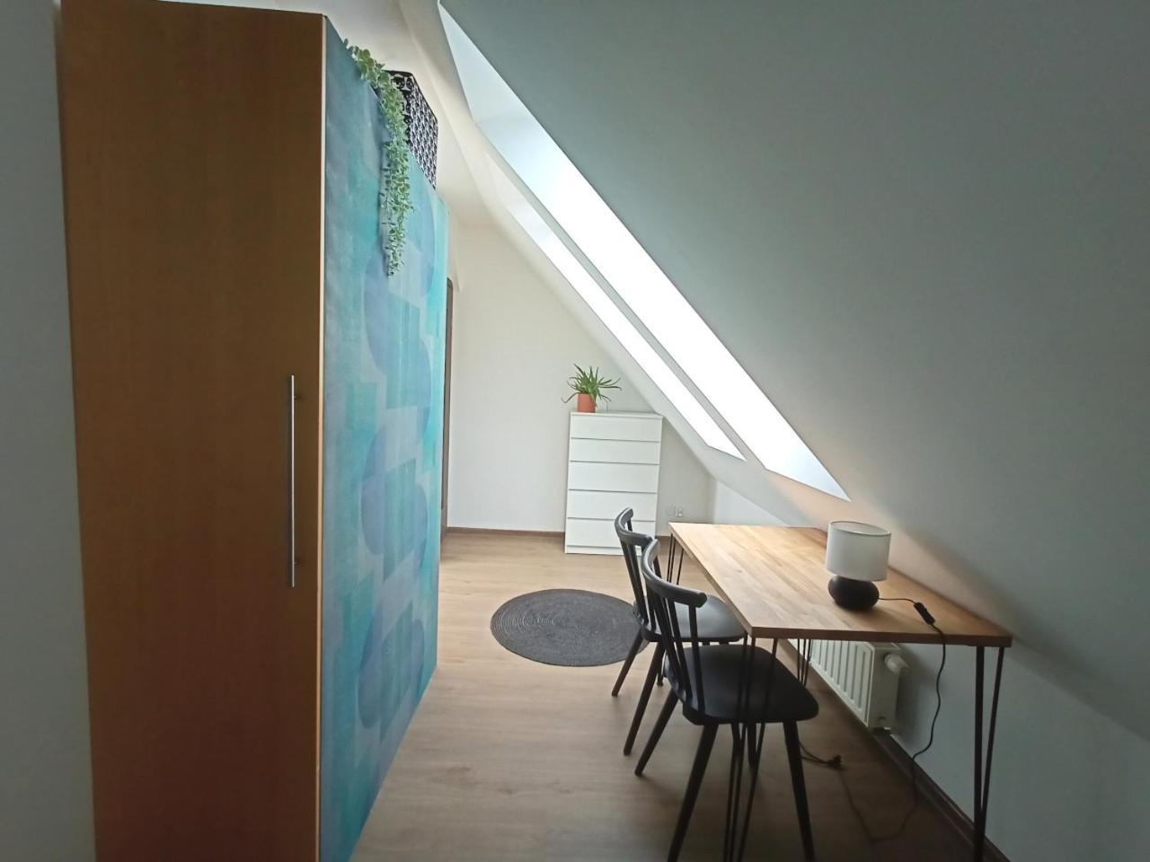 Lemuria Pokoje Hostel Chojnowska A Legnica Zewnętrze zdjęcie
