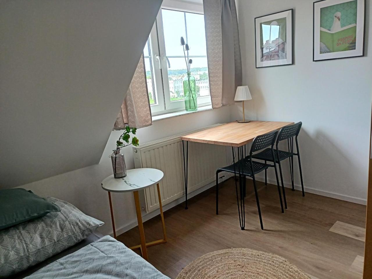 Lemuria Pokoje Hostel Chojnowska A Legnica Zewnętrze zdjęcie