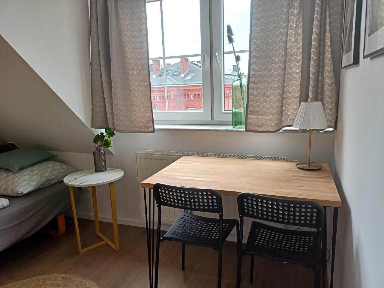 Lemuria Pokoje Hostel Chojnowska A Legnica Zewnętrze zdjęcie