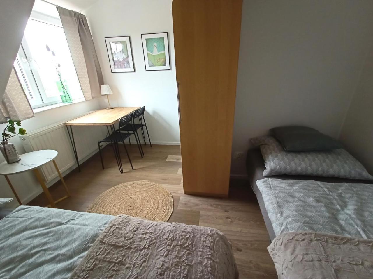 Lemuria Pokoje Hostel Chojnowska A Legnica Zewnętrze zdjęcie