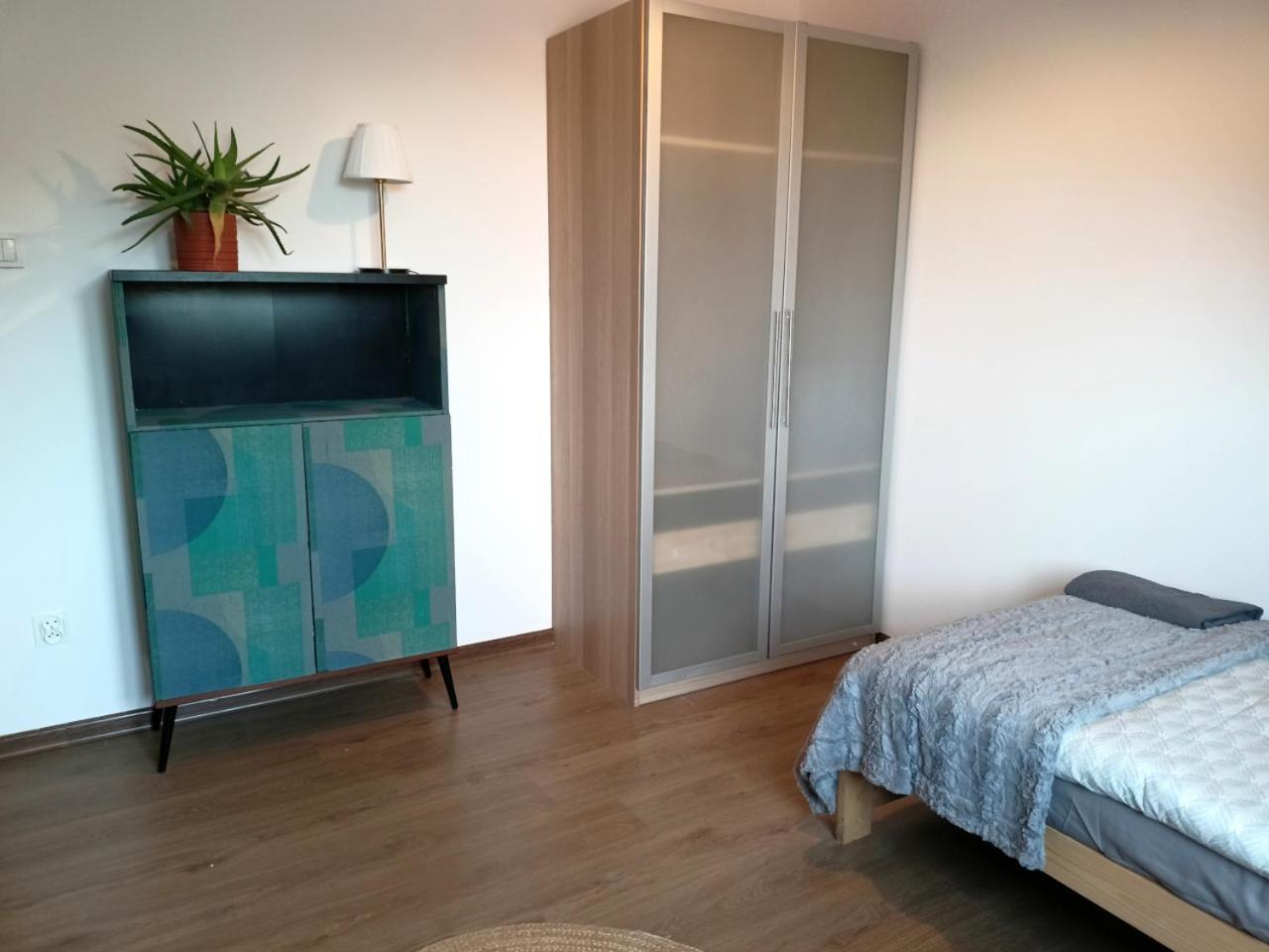 Lemuria Pokoje Hostel Chojnowska A Legnica Zewnętrze zdjęcie