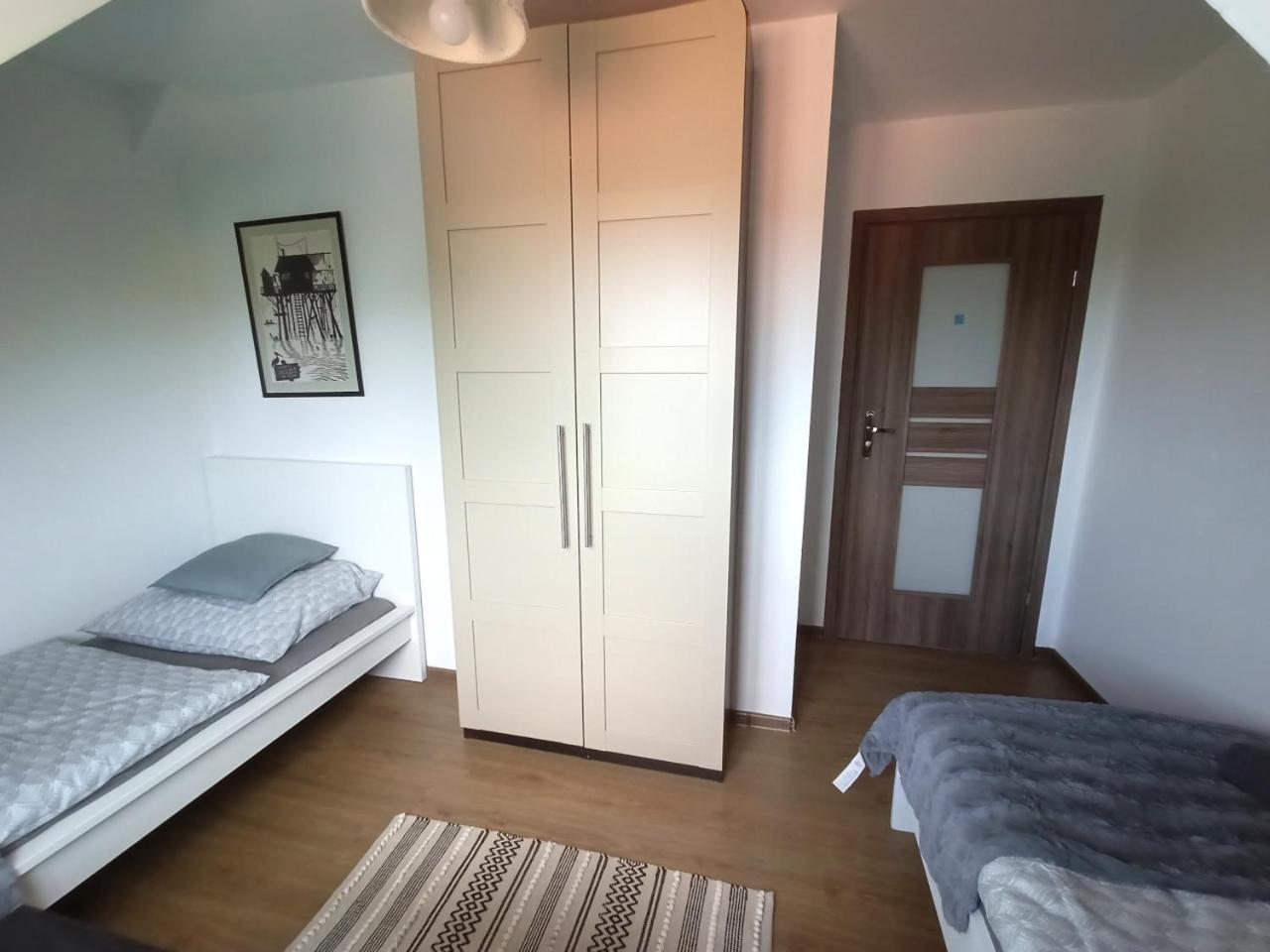Lemuria Pokoje Hostel Chojnowska A Legnica Zewnętrze zdjęcie