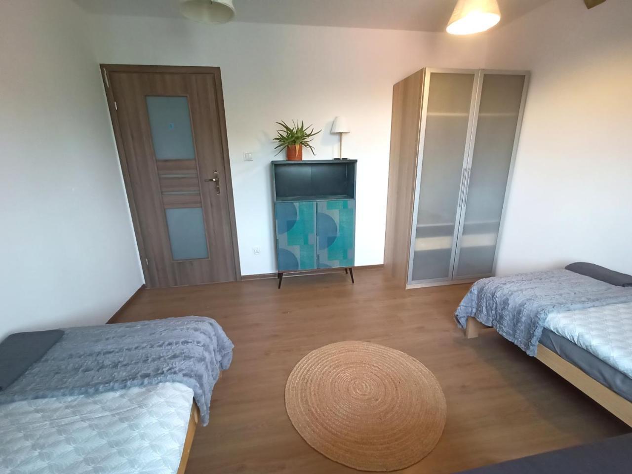 Lemuria Pokoje Hostel Chojnowska A Legnica Zewnętrze zdjęcie