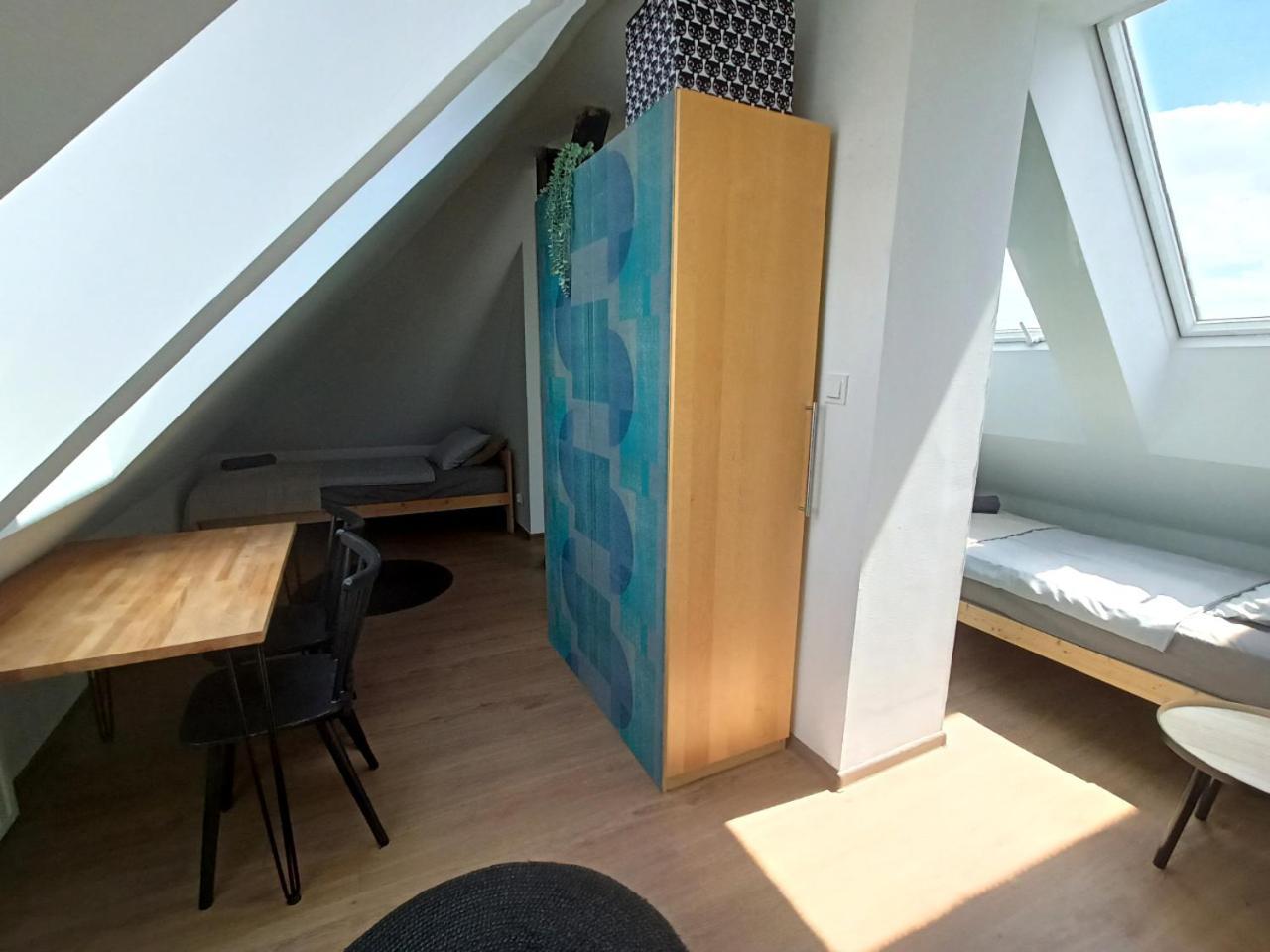 Lemuria Pokoje Hostel Chojnowska A Legnica Zewnętrze zdjęcie