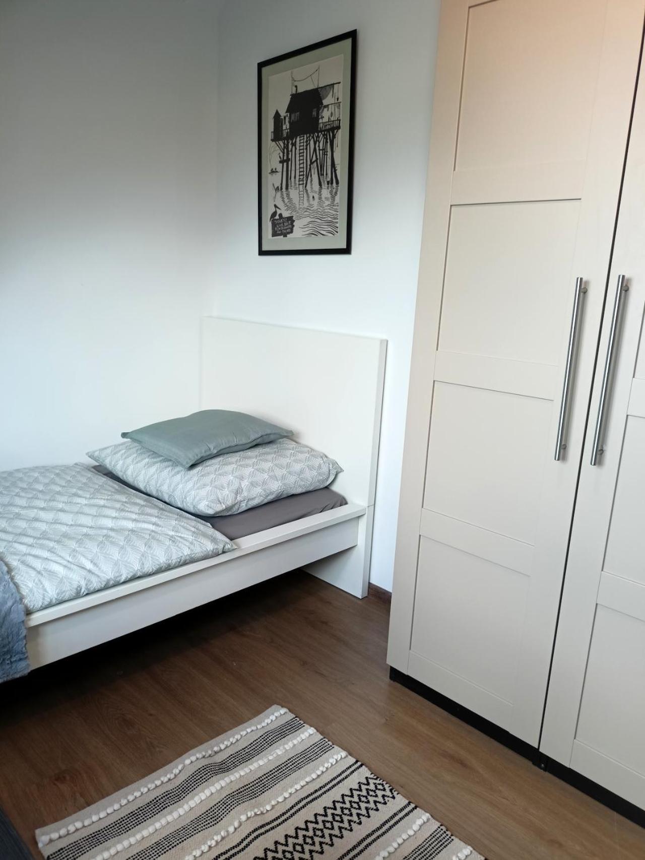 Lemuria Pokoje Hostel Chojnowska A Legnica Zewnętrze zdjęcie